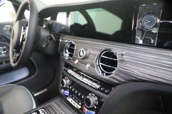 Used 2026 Rolls-Royce Spectre for sale $405,900 at Alfa Romeo of Greenwich in Greenwich CT 06830 28