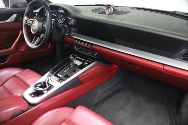 Used 2021 Porsche 911 Carrera S for sale $134,900 at Alfa Romeo of Greenwich in Greenwich CT 06830 21