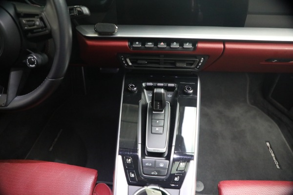 Used 2021 Porsche 911 Carrera S for sale $134,900 at Alfa Romeo of Greenwich in Greenwich CT 06830 27