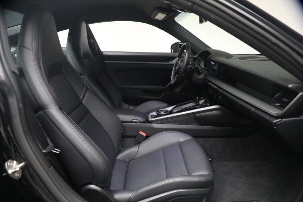 Used 2025 Porsche 911 Carrera for sale $137,900 at Alfa Romeo of Greenwich in Greenwich CT 06830 21