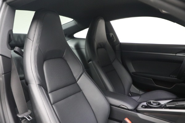 Used 2025 Porsche 911 Carrera for sale $137,900 at Alfa Romeo of Greenwich in Greenwich CT 06830 22