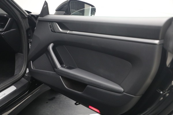 Used 2025 Porsche 911 Carrera for sale $137,900 at Alfa Romeo of Greenwich in Greenwich CT 06830 25