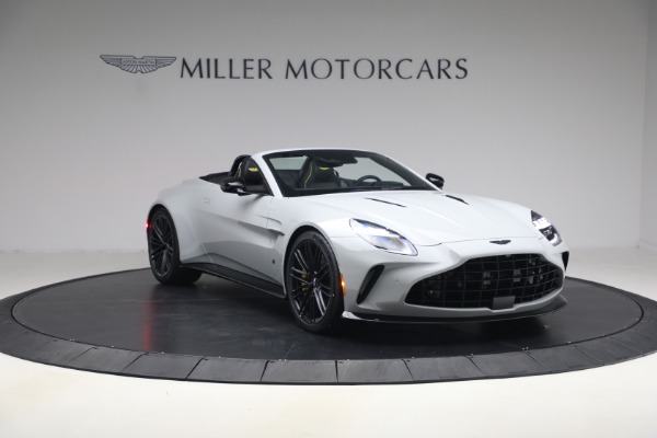 New 2026 Aston Martin Vantage S Roadster for sale $261,400 at Alfa Romeo of Greenwich in Greenwich CT 06830 11