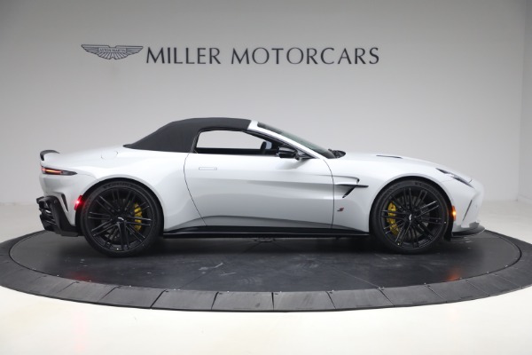 New 2026 Aston Martin Vantage S Roadster for sale $261,400 at Alfa Romeo of Greenwich in Greenwich CT 06830 21