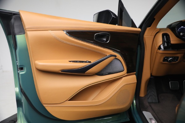 Used 2025 Aston Martin DBX 707 for sale $214,900 at Alfa Romeo of Greenwich in Greenwich CT 06830 13