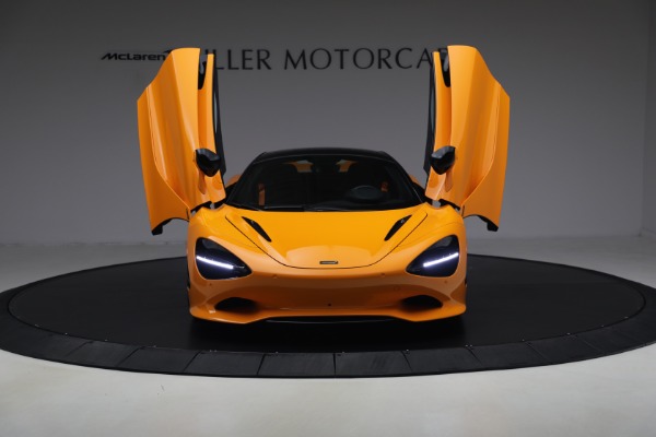 Used 2025 McLaren 750S Spider Performance for sale $369,900 at Alfa Romeo of Greenwich in Greenwich CT 06830 13