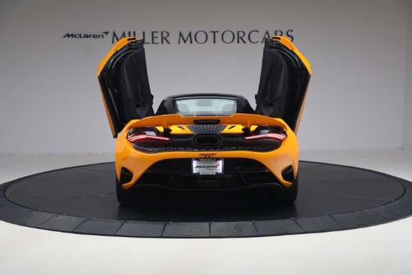 Used 2025 McLaren 750S Spider Performance for sale $369,900 at Alfa Romeo of Greenwich in Greenwich CT 06830 17