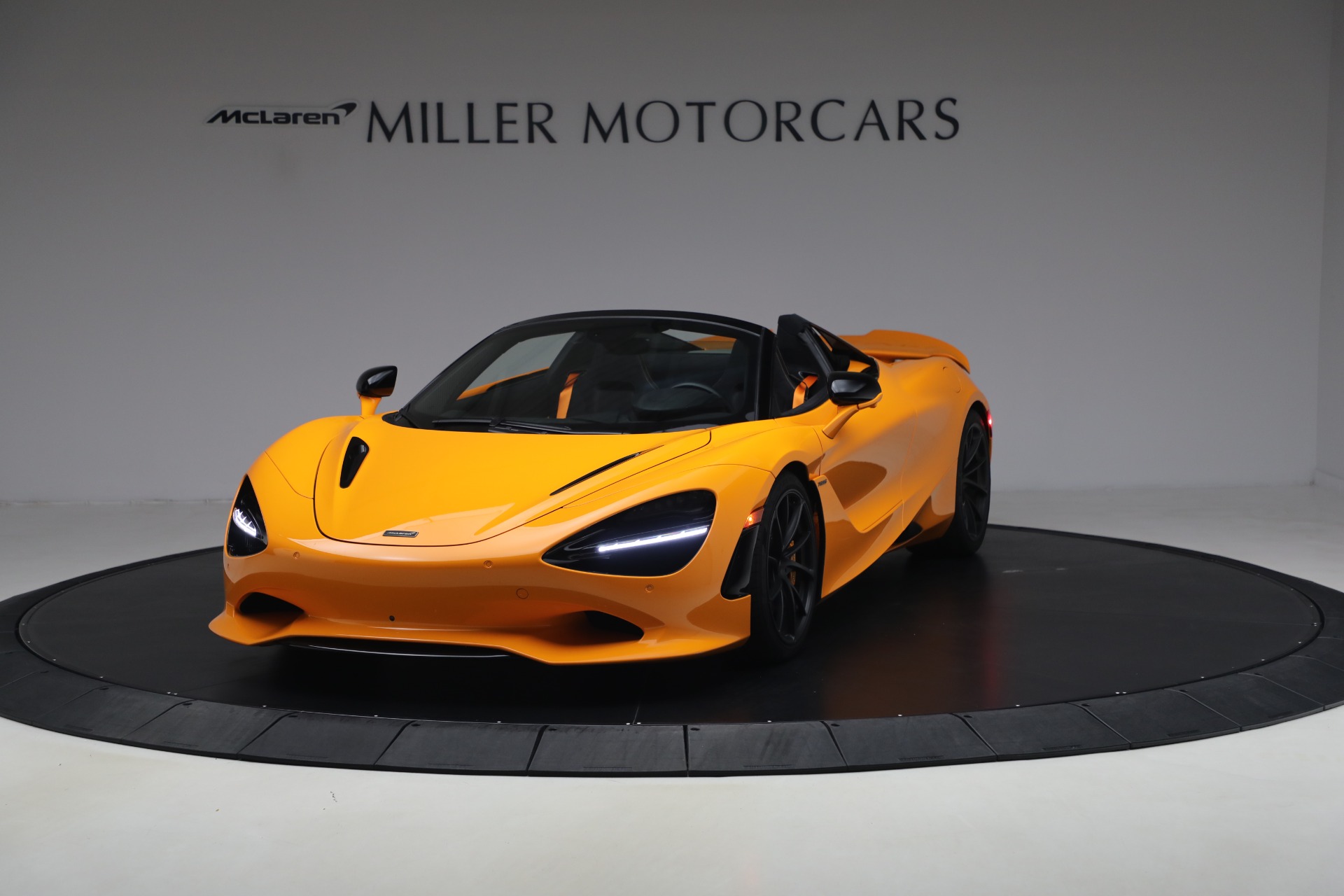 Used 2025 McLaren 750S Spider Performance for sale $369,900 at Alfa Romeo of Greenwich in Greenwich CT 06830 1