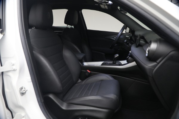 Used 2024 Alfa Romeo Tonale Hybrid Ti for sale $28,900 at Alfa Romeo of Greenwich in Greenwich CT 06830 16