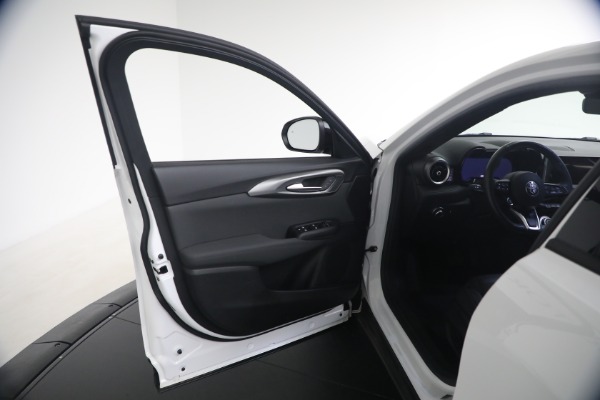 Used 2024 Alfa Romeo Tonale Hybrid Ti for sale $28,900 at Alfa Romeo of Greenwich in Greenwich CT 06830 23