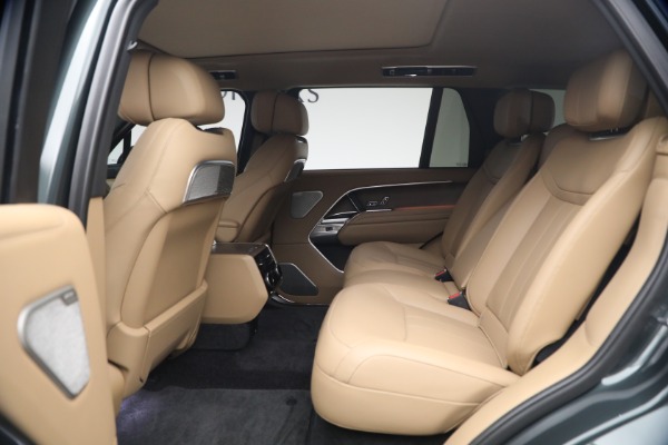 Used 2025 Land Rover Range Rover P530 Autobiography LWB for sale $153,900 at Alfa Romeo of Greenwich in Greenwich CT 06830 16