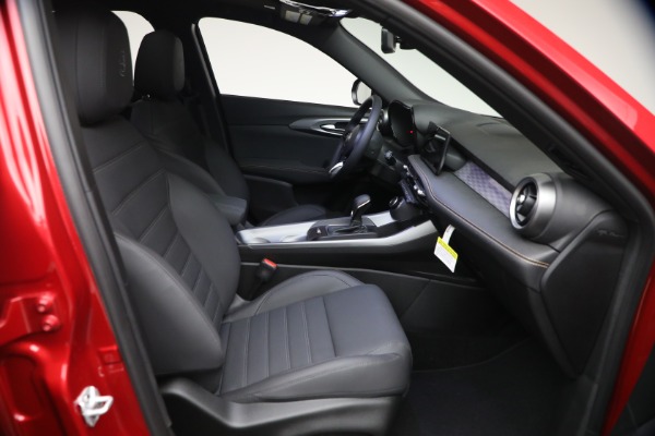 New 2026 Alfa Romeo Tonale Sprint for sale $46,935 at Alfa Romeo of Greenwich in Greenwich CT 06830 16