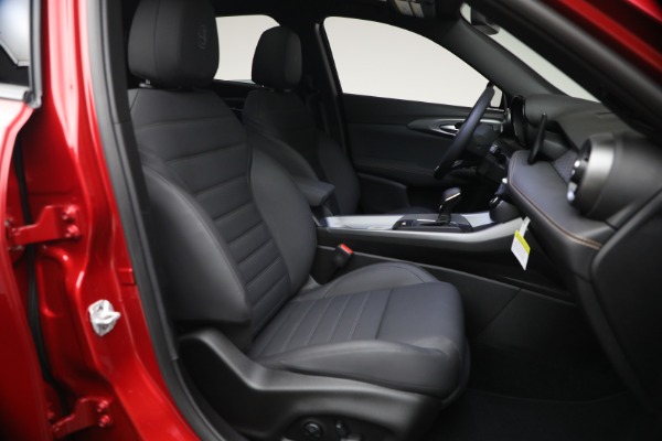New 2026 Alfa Romeo Tonale Sprint for sale $46,935 at Alfa Romeo of Greenwich in Greenwich CT 06830 17