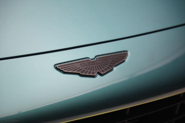 Used 2023 Aston Martin Vantage V12 for sale $245,900 at Alfa Romeo of Greenwich in Greenwich CT 06830 23