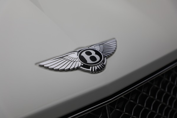 Used 2022 Bentley Bentayga V8 for sale $137,900 at Alfa Romeo of Greenwich in Greenwich CT 06830 13