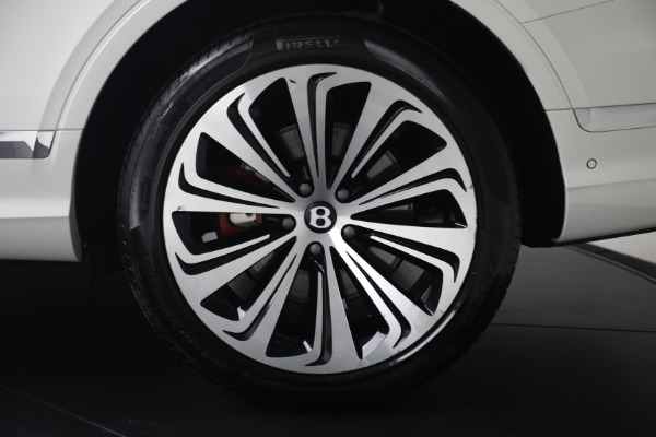 Used 2022 Bentley Bentayga V8 for sale $137,900 at Alfa Romeo of Greenwich in Greenwich CT 06830 15