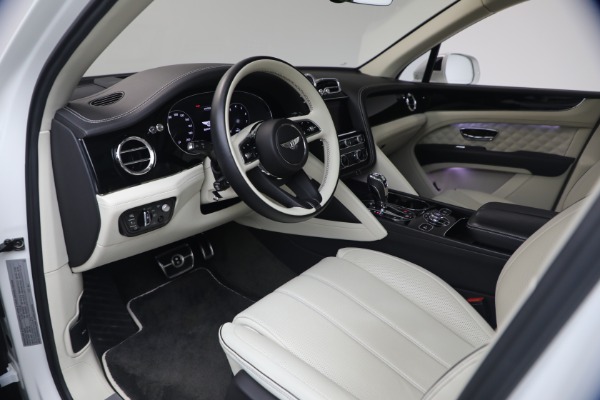 Used 2022 Bentley Bentayga V8 for sale $137,900 at Alfa Romeo of Greenwich in Greenwich CT 06830 19