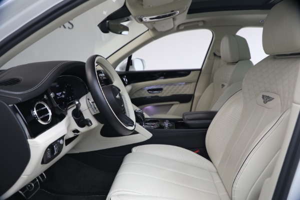 Used 2022 Bentley Bentayga V8 for sale $137,900 at Alfa Romeo of Greenwich in Greenwich CT 06830 20
