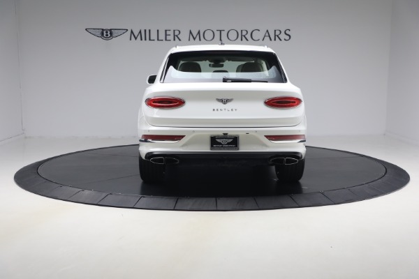 Used 2022 Bentley Bentayga V8 for sale $137,900 at Alfa Romeo of Greenwich in Greenwich CT 06830 6