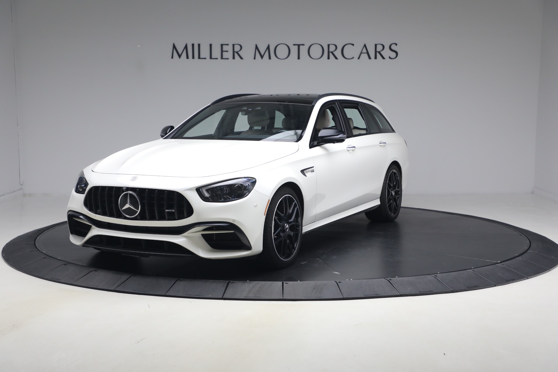 Used 2021 Mercedes-Benz E-Class AMG E 63 S for sale $82,900 at Alfa Romeo of Greenwich in Greenwich CT 06830 1
