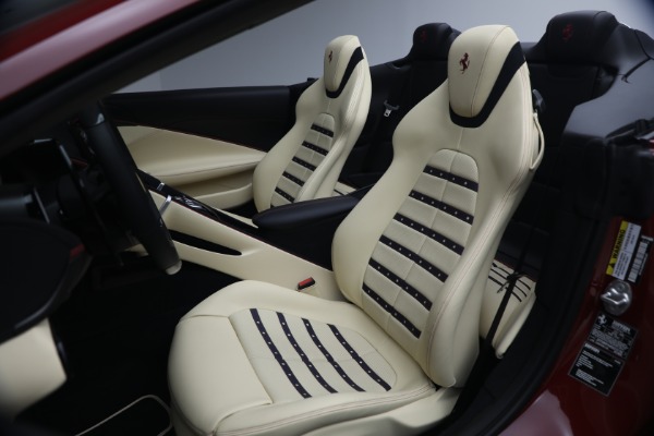 Used 2025 Ferrari Roma Spider for sale $317,900 at Alfa Romeo of Greenwich in Greenwich CT 06830 15