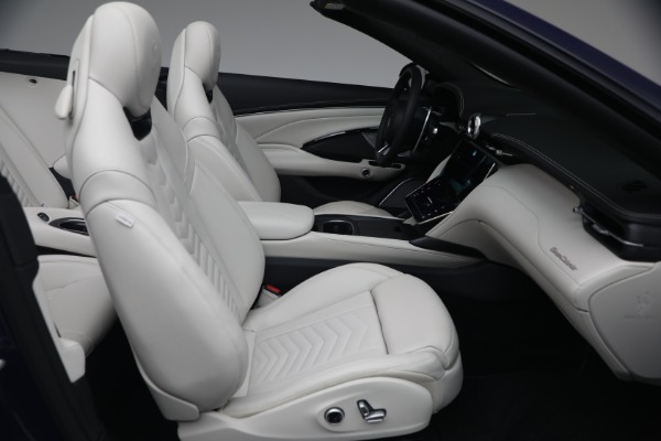 New 2026 Maserati GranCabrio Trofeo for sale $200,785 at Alfa Romeo of Greenwich in Greenwich CT 06830 14