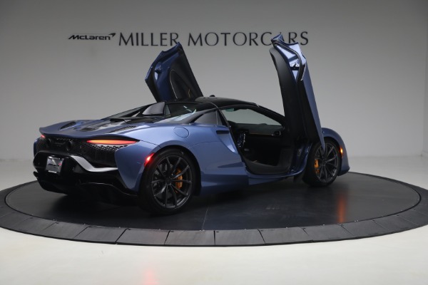 New 2026 McLaren Artura Spider Performance for sale $336,300 at Alfa Romeo of Greenwich in Greenwich CT 06830 18