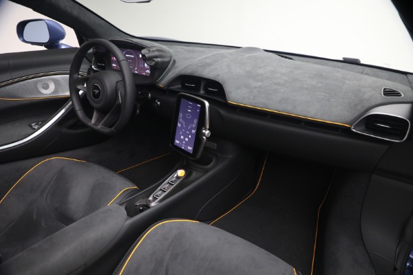 New 2026 McLaren Artura Spider Performance for sale $336,300 at Alfa Romeo of Greenwich in Greenwich CT 06830 26
