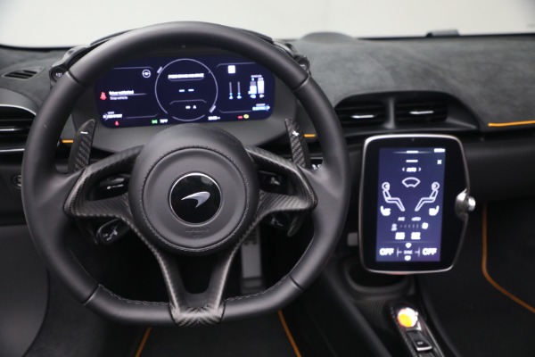 New 2026 McLaren Artura Spider Performance for sale $336,300 at Alfa Romeo of Greenwich in Greenwich CT 06830 27