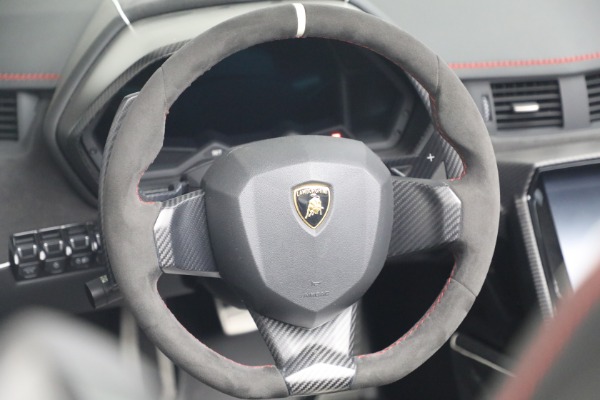 Used 2017 Lamborghini Centenario Roadster for sale $3,995,000 at Alfa Romeo of Greenwich in Greenwich CT 06830 17
