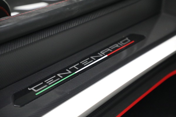 Used 2017 Lamborghini Centenario Roadster for sale $3,995,000 at Alfa Romeo of Greenwich in Greenwich CT 06830 23