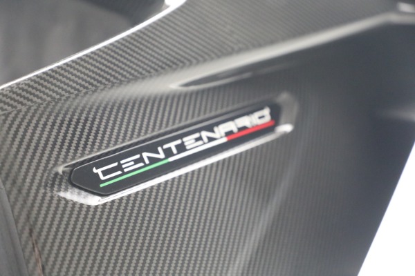 Used 2017 Lamborghini Centenario Roadster for sale $3,995,000 at Alfa Romeo of Greenwich in Greenwich CT 06830 25