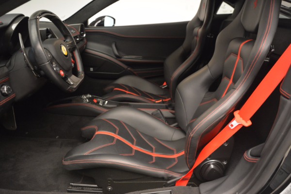 Used 2013 Ferrari 458 Italia for sale Sold at Alfa Romeo of Greenwich in Greenwich CT 06830 14