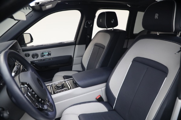 Used 2022 Rolls-Royce Black Badge Cullinan for sale Call for price at Alfa Romeo of Greenwich in Greenwich CT 06830 17