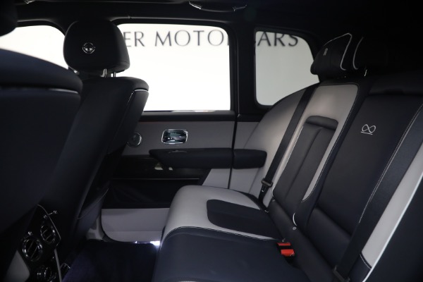 Used 2022 Rolls-Royce Black Badge Cullinan for sale Call for price at Alfa Romeo of Greenwich in Greenwich CT 06830 22