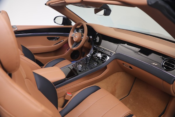 New 2026 Bentley Continental GTC for sale $401,300 at Alfa Romeo of Greenwich in Greenwich CT 06830 27