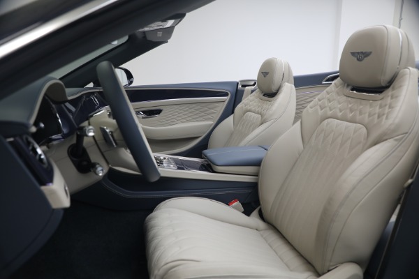 New 2026 Bentley Continental GTC Azure for sale $385,660 at Alfa Romeo of Greenwich in Greenwich CT 06830 25