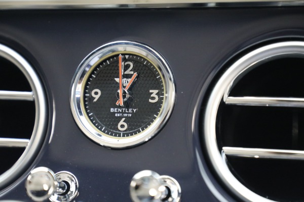 New 2026 Bentley Continental GTC Azure for sale $385,660 at Alfa Romeo of Greenwich in Greenwich CT 06830 27