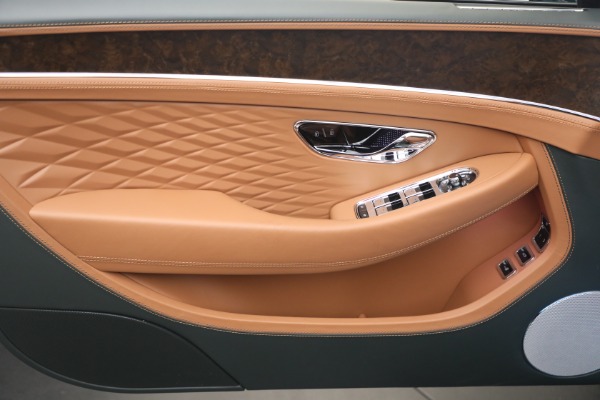 New 2026 Bentley Continental GTC Azure for sale $390,870 at Alfa Romeo of Greenwich in Greenwich CT 06830 22