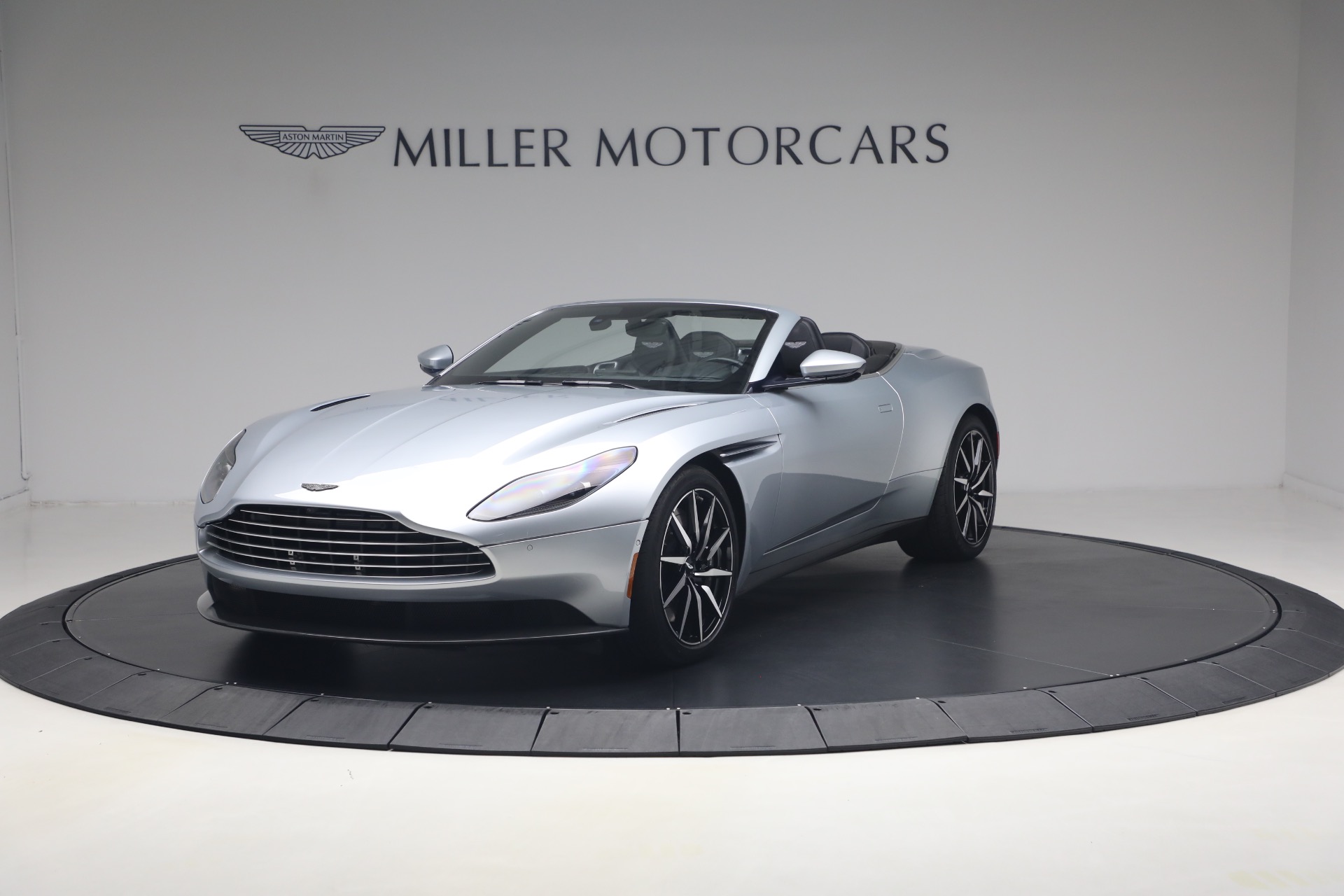 Used 2019 Aston Martin DB11 Volante for sale $105,900 at Alfa Romeo of Greenwich in Greenwich CT 06830 1