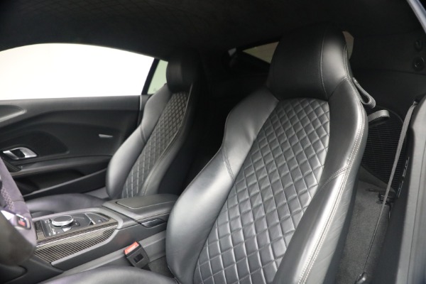 Used 2020 Audi R8 5.2 quattro V10 performance for sale $213,900 at Alfa Romeo of Greenwich in Greenwich CT 06830 21