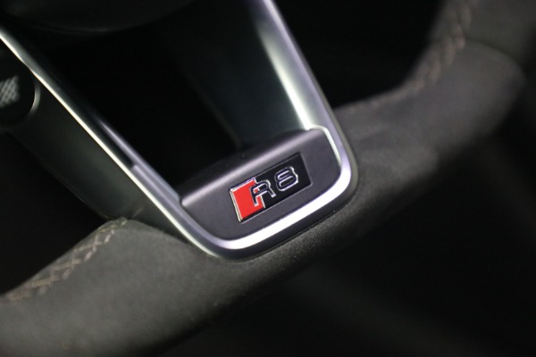 Used 2020 Audi R8 5.2 quattro V10 performance for sale $213,900 at Alfa Romeo of Greenwich in Greenwich CT 06830 27