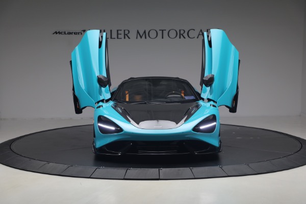Used 2022 McLaren 765LT Spider for sale $599,900 at Alfa Romeo of Greenwich in Greenwich CT 06830 13
