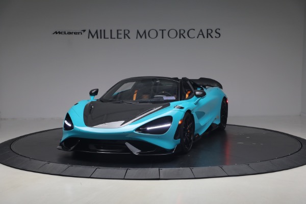 Used 2022 McLaren 765LT Spider for sale $599,900 at Alfa Romeo of Greenwich in Greenwich CT 06830 1