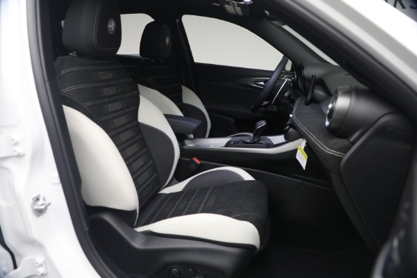 New 2026 Alfa Romeo Tonale Sport Speciale for sale $49,190 at Alfa Romeo of Greenwich in Greenwich CT 06830 16