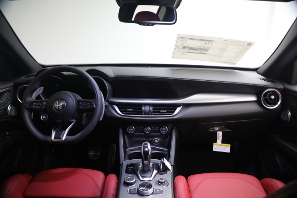 New 2026 Alfa Romeo Stelvio Veloce for sale $62,715 at Alfa Romeo of Greenwich in Greenwich CT 06830 21