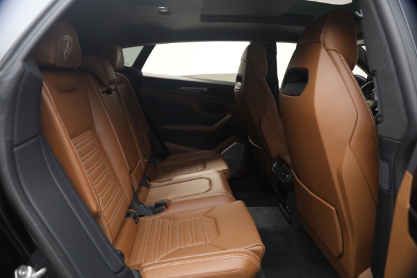 Used 2025 Lamborghini Urus SE for sale $305,900 at Alfa Romeo of Greenwich in Greenwich CT 06830 22