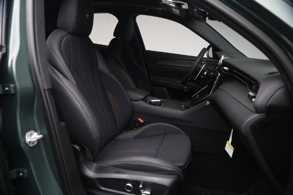 New 2026 Maserati Grecale Modena V6 for sale $96,825 at Alfa Romeo of Greenwich in Greenwich CT 06830 14