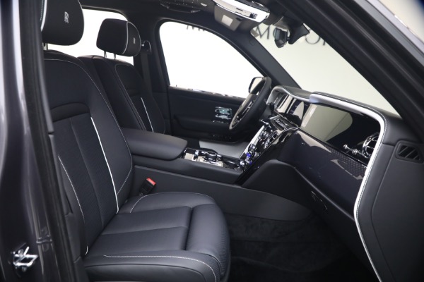 New 2027 Rolls-Royce Black Badge Cullinan for sale $576,350 at Alfa Romeo of Greenwich in Greenwich CT 06830 20