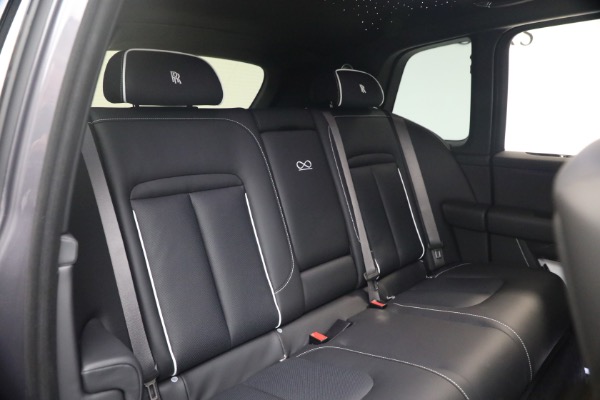New 2027 Rolls-Royce Black Badge Cullinan for sale $576,350 at Alfa Romeo of Greenwich in Greenwich CT 06830 22
